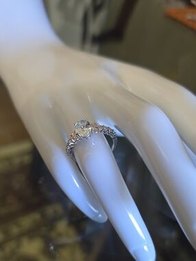10KW GOLD GENUINE AQUAMARINE  & DIAMOND RING SIZE 7
